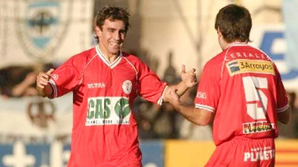 Jorge Izquierdo celebra su gol contra Atlético Rafaela. (Foto: Archivo).